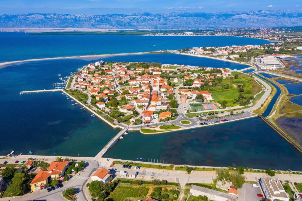 Apartments With A Parking Space Nin, Zadar - 10414 エクステリア 写真