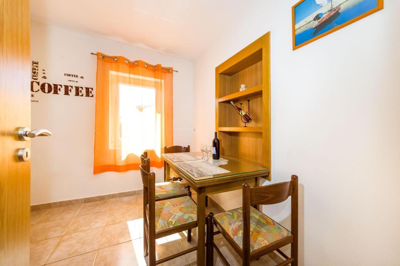 Apartments With A Parking Space Nin, Zadar - 10414 エクステリア 写真