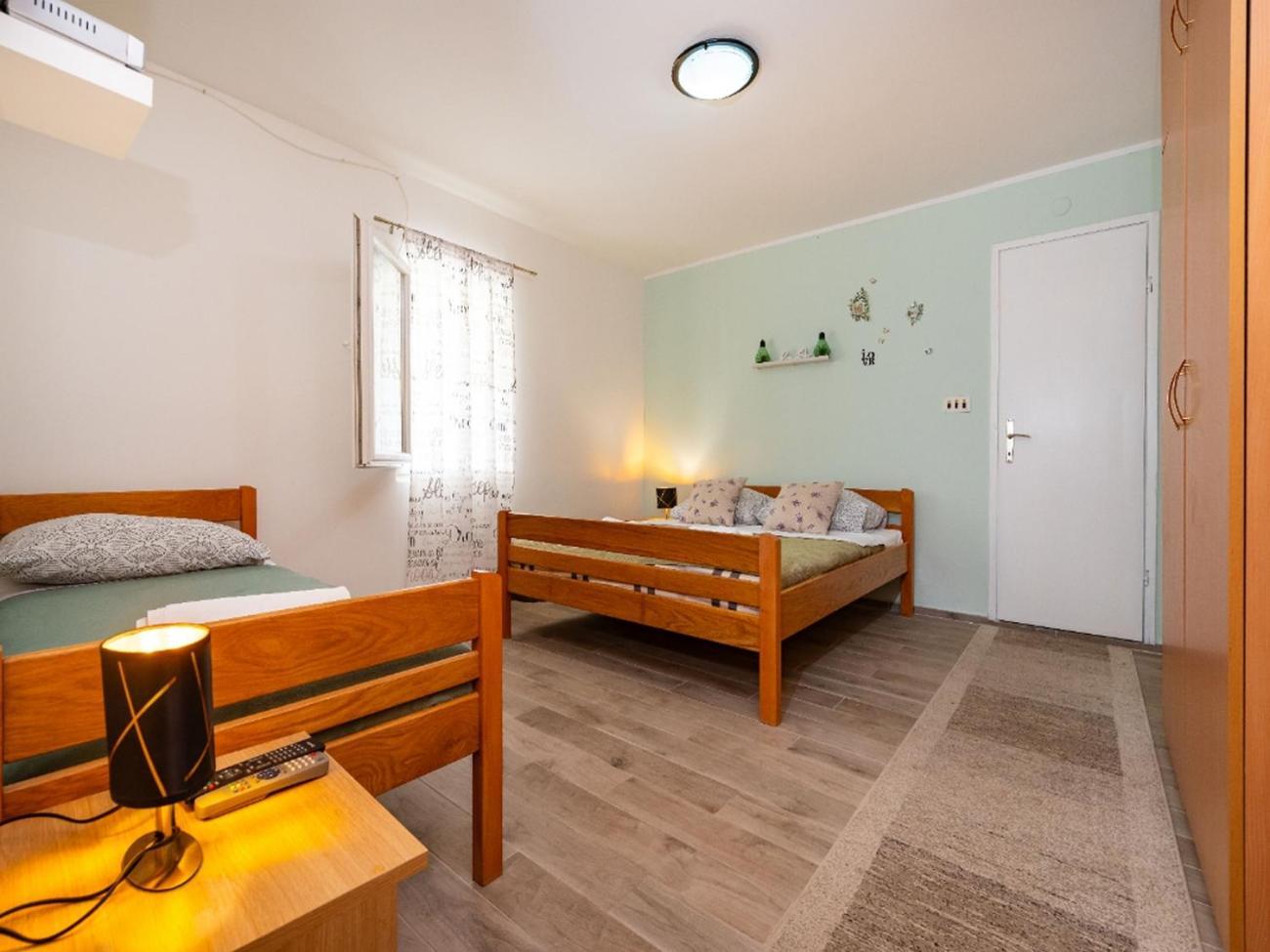 Apartments With A Parking Space Nin, Zadar - 10414 エクステリア 写真