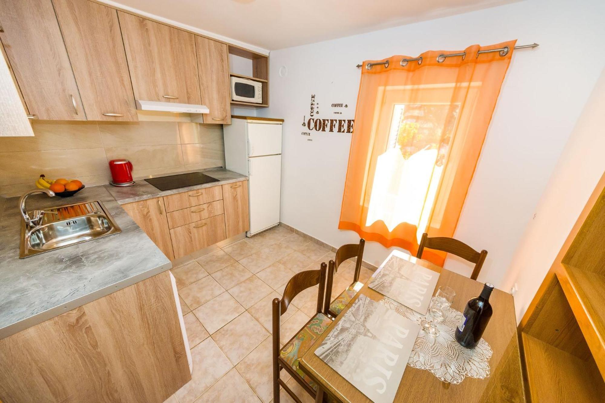 Apartments With A Parking Space Nin, Zadar - 10414 部屋 写真